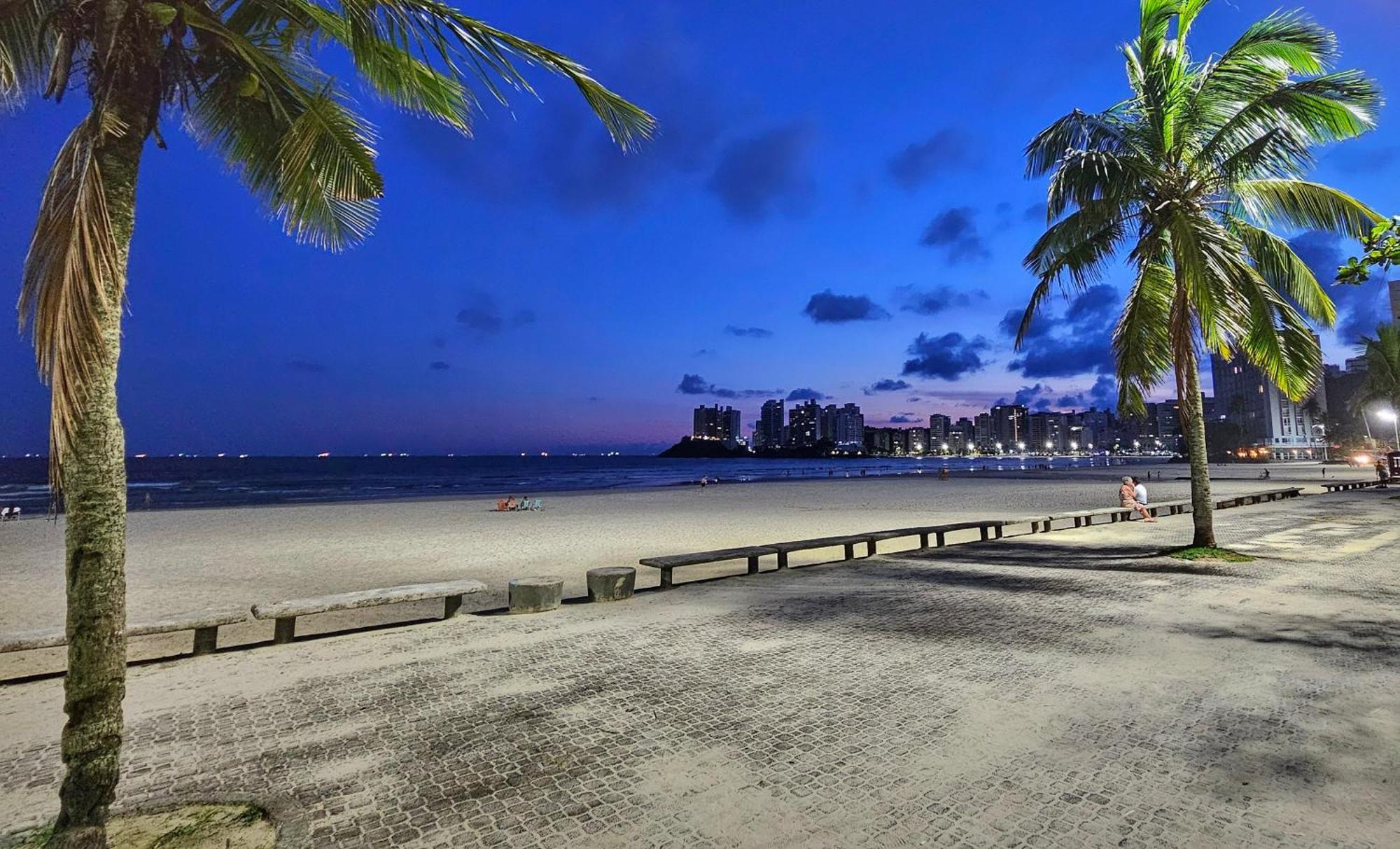 Appartamento Lindo Ap - Praia das Pitangueiras Guarujá Esterno foto